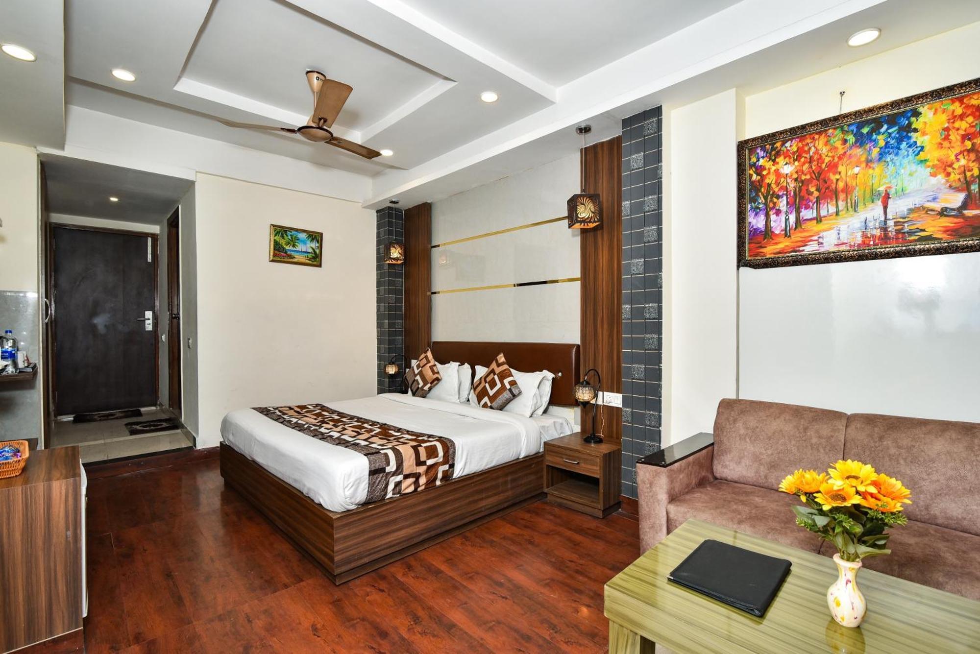 Hotel Pinaz Royale Amritsar Esterno foto