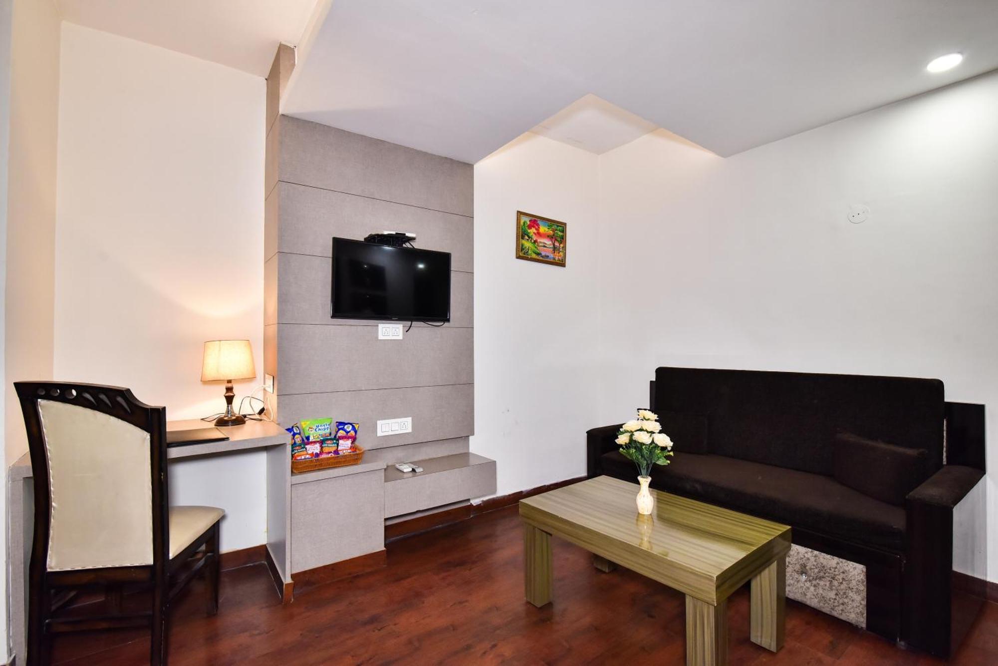 Hotel Pinaz Royale Amritsar Esterno foto