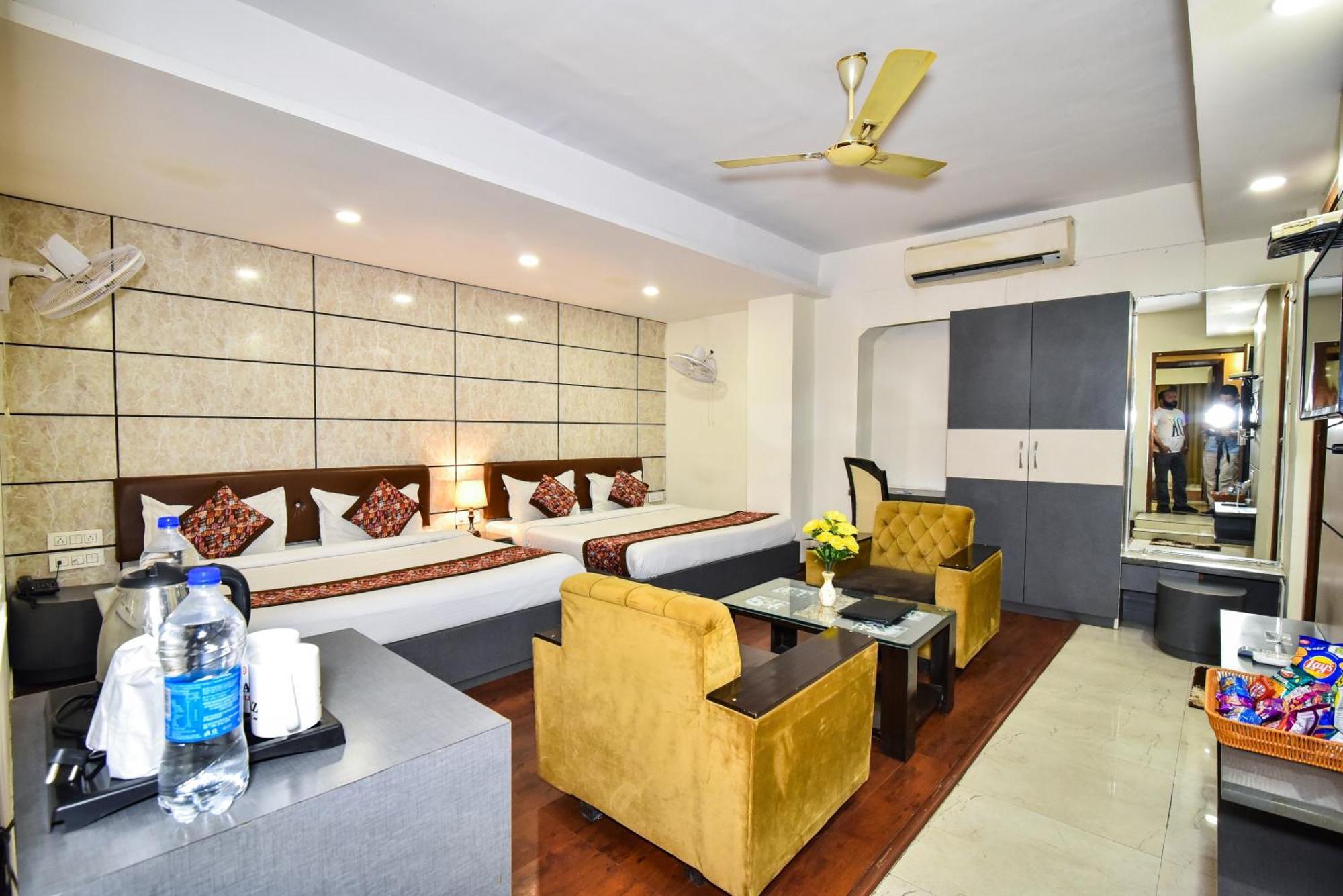 Hotel Pinaz Royale Amritsar Esterno foto