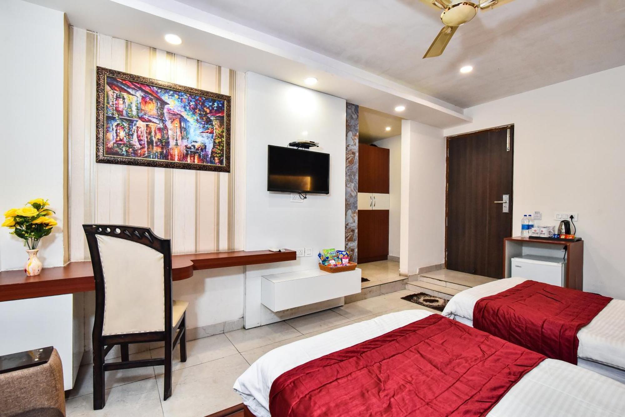 Hotel Pinaz Royale Amritsar Esterno foto