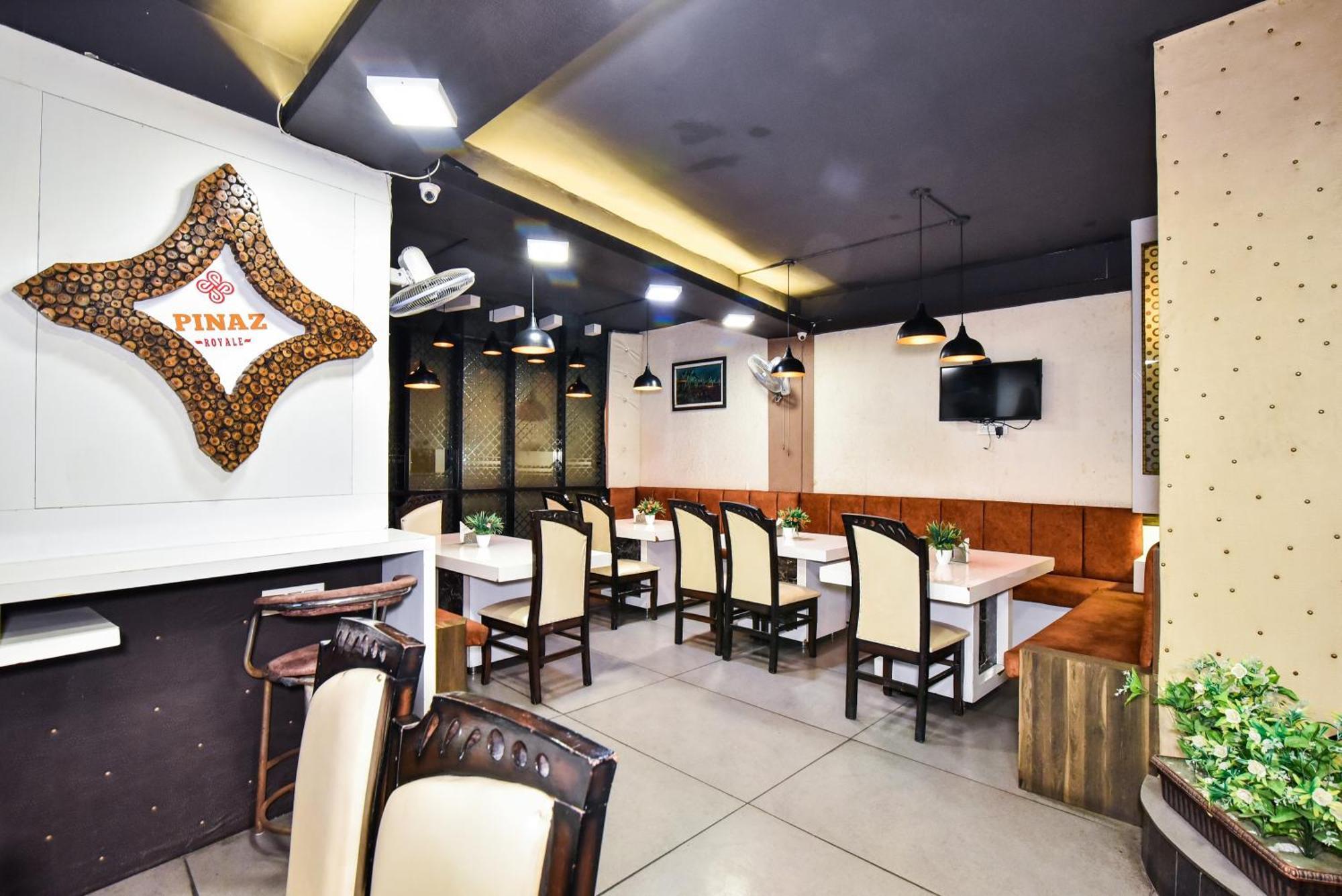 Hotel Pinaz Royale Amritsar Esterno foto