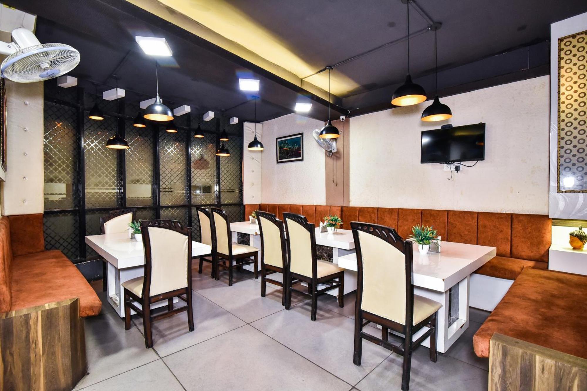 Hotel Pinaz Royale Amritsar Esterno foto