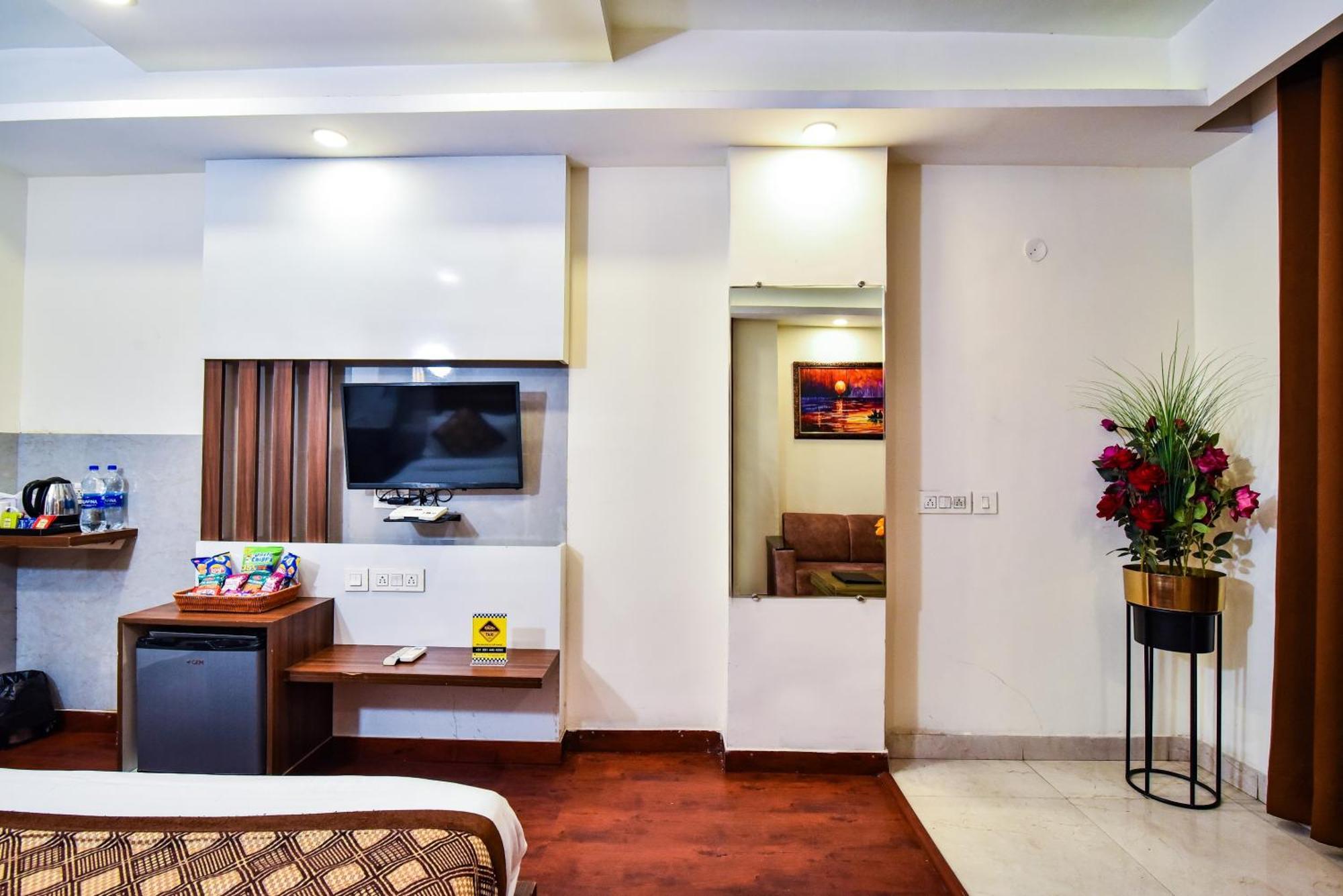 Hotel Pinaz Royale Amritsar Esterno foto