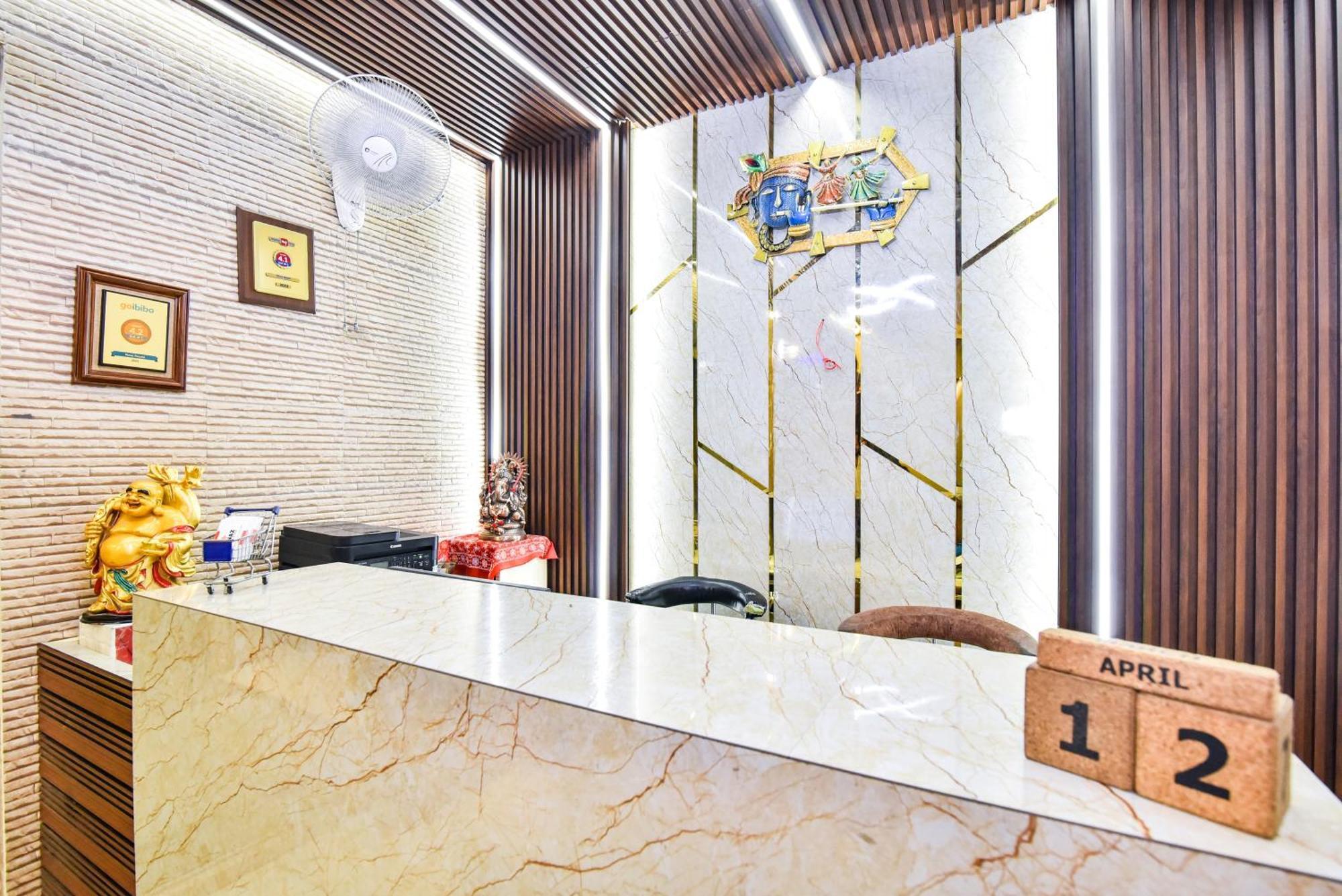 Hotel Pinaz Royale Amritsar Esterno foto
