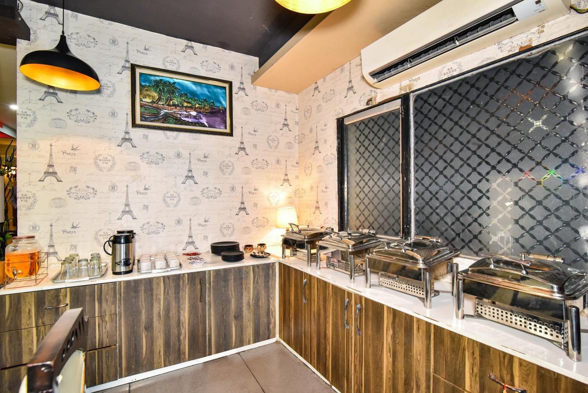Hotel Pinaz Royale Amritsar Esterno foto